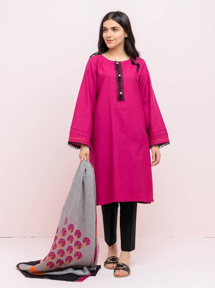 Peach Embellished Kurta With Cigarette Pants at Rs 799/piece
